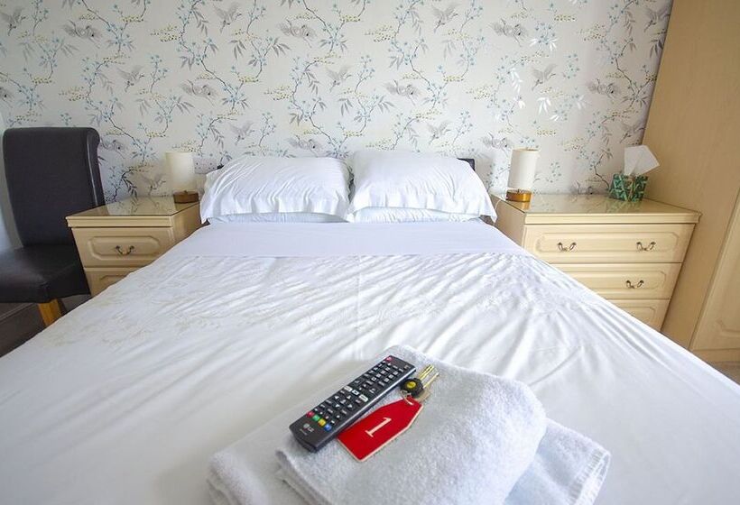 ペンション Headlands  Room Only Accommodation