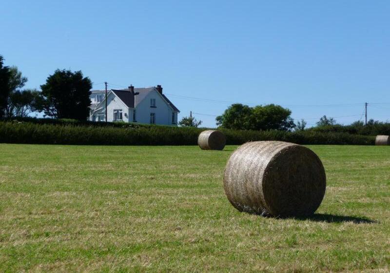 ペンション High Ways House