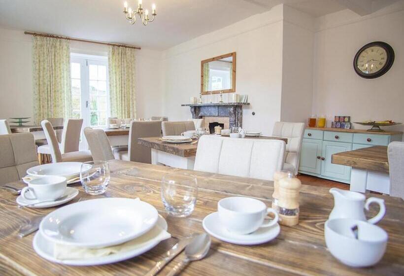 פנסיון Instow Barton