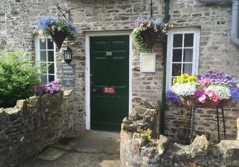 פנסיון Instow Barton