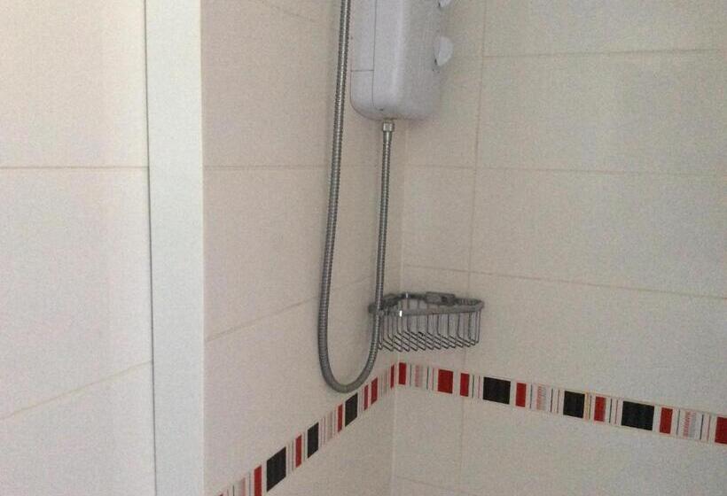 פנסיון Ivy House