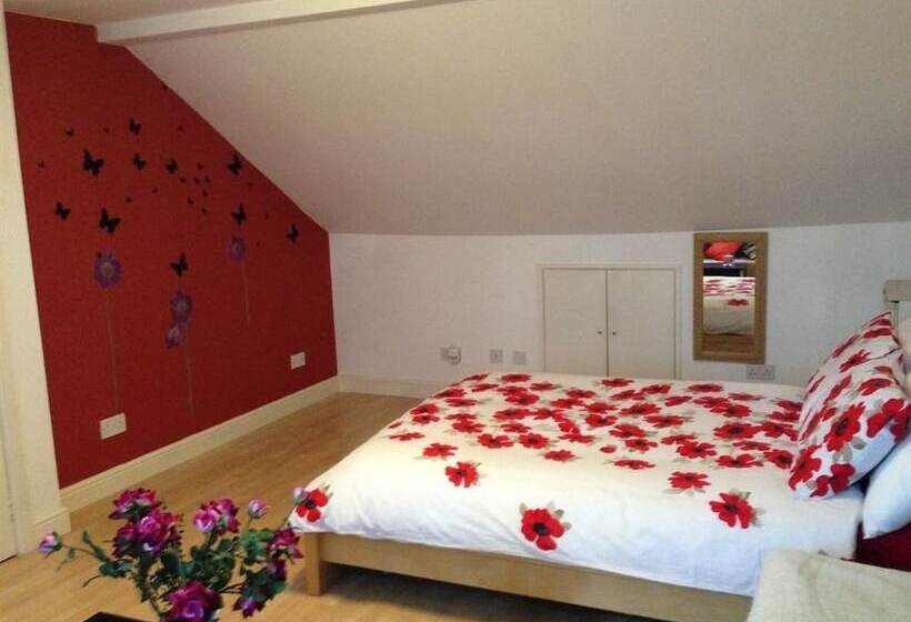 膳宿费 Leslie Road Accommodation