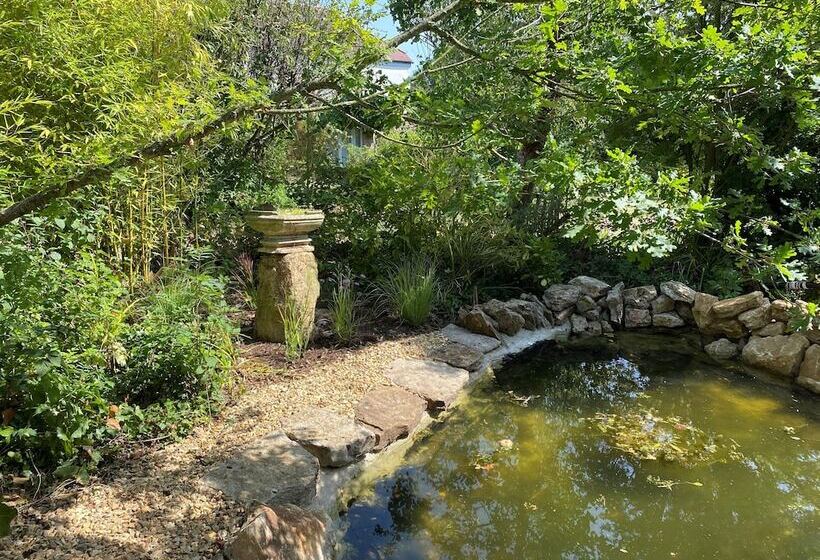 膳宿费 Munden House