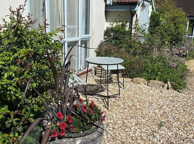 膳宿费 Munden House