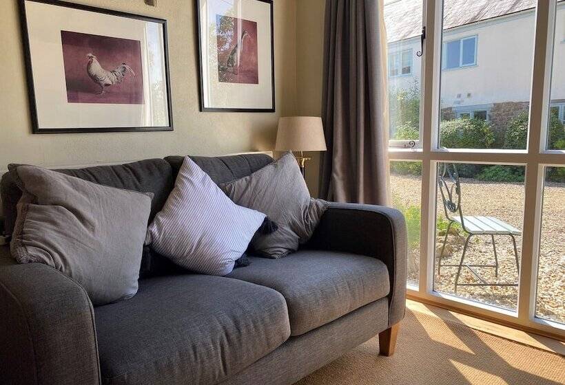 膳宿费 Munden House