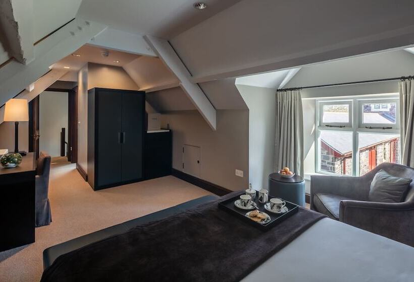 膳宿费 Penrhiw Priory