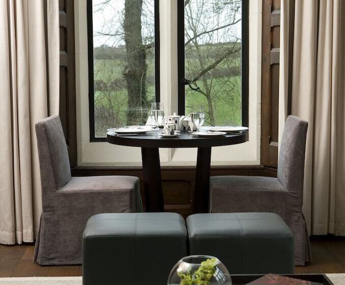 膳宿费 Penrhiw Priory