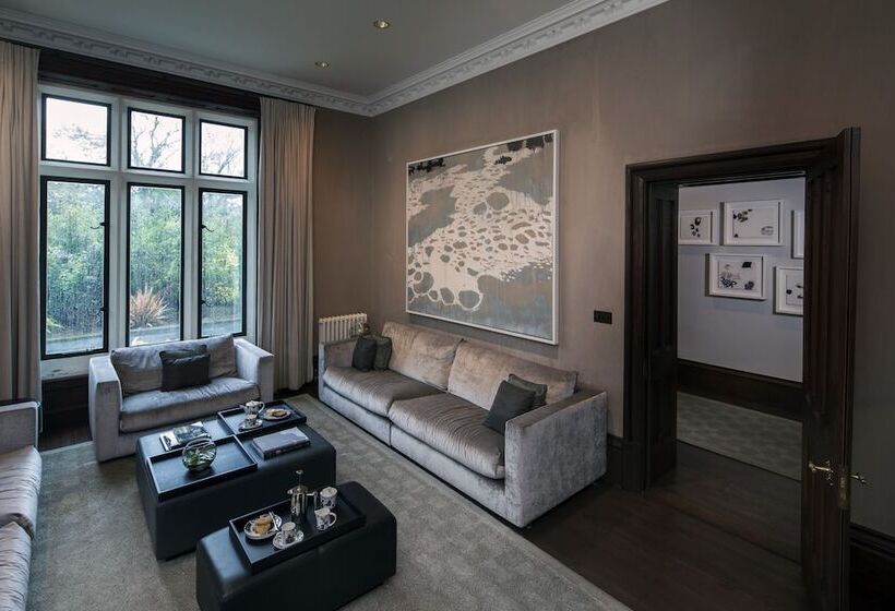 膳宿费 Penrhiw Priory