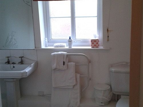 Пансион Station Farm Guest House