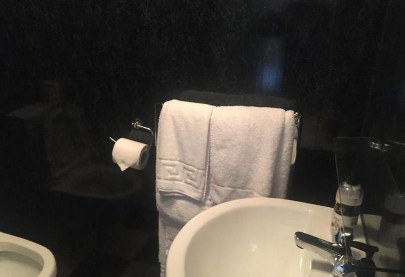 膳宿费 The Auld Cairn