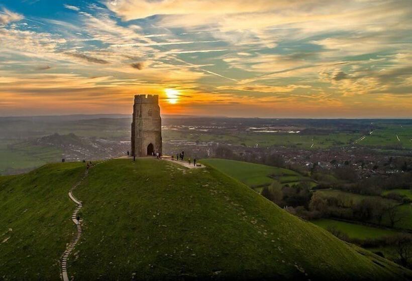 بنسيون The Mount Somerton