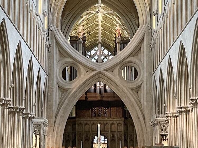 بنسيون The Mount Somerton