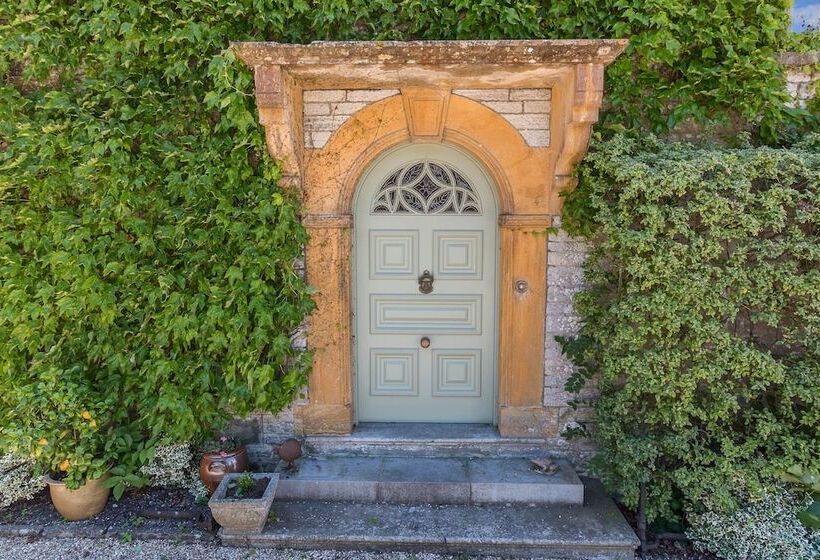 بنسيون The Mount Somerton