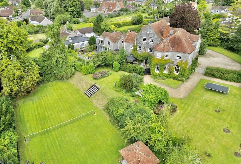 بنسيون The Mount Somerton