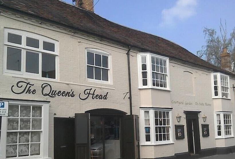 פנסיון The Queens Head