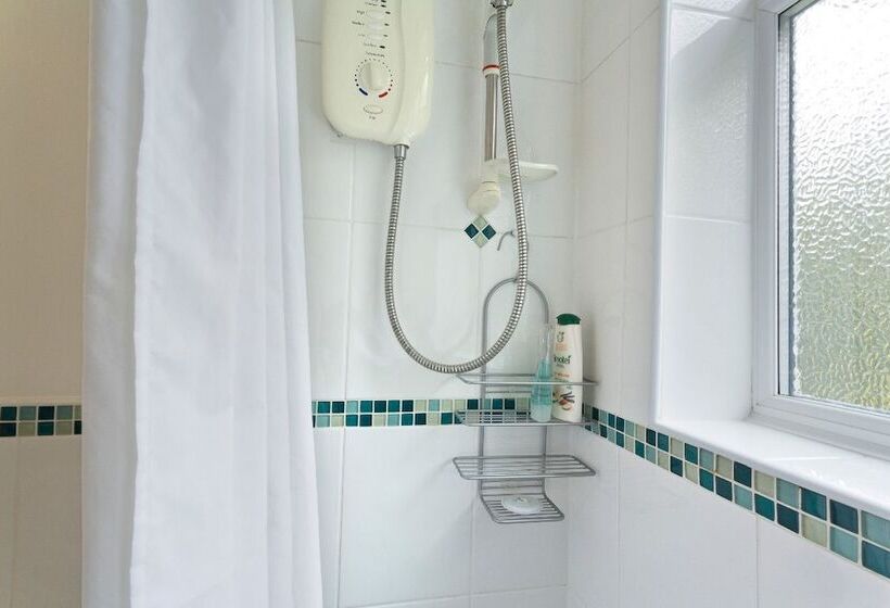 Poplar House Serviced Apartments