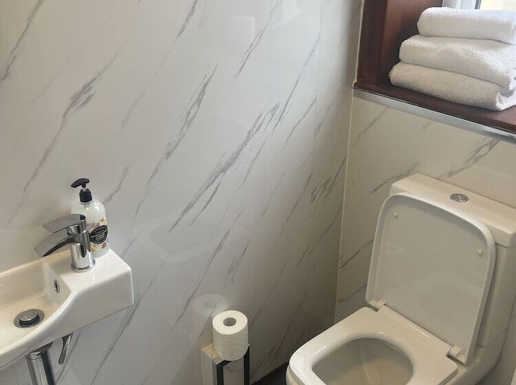 Shores Holiday Apartments