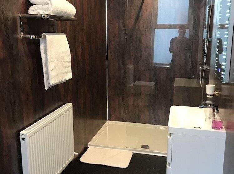 Shores Holiday Apartments