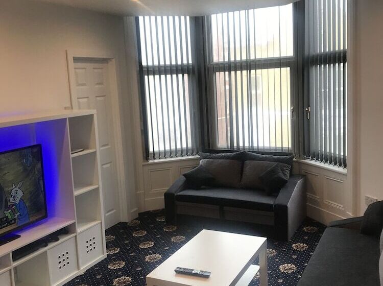 Shores Holiday Apartments