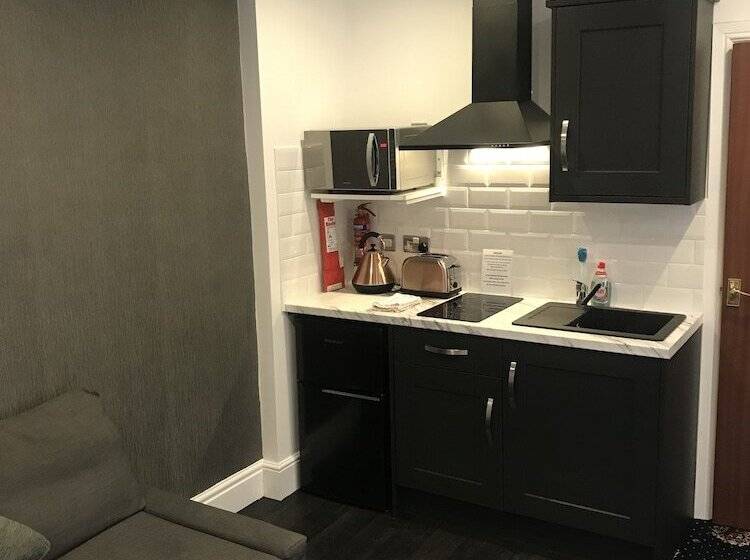 Shores Holiday Apartments