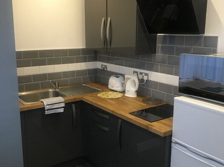 Shores Holiday Apartments