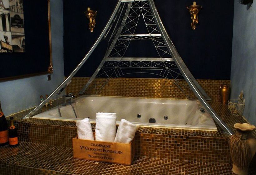 مبيت وإفطار St Hildas Boutique