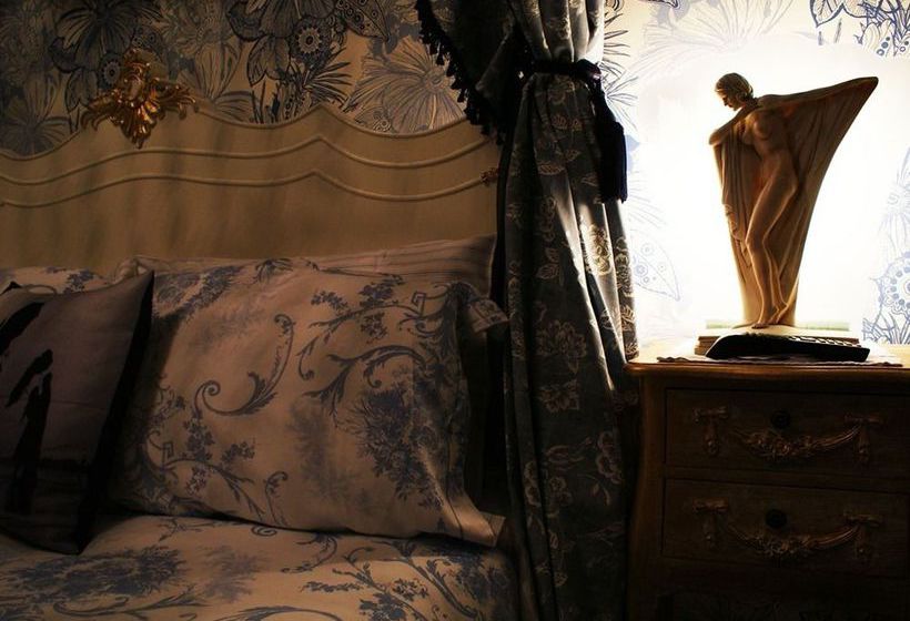 مبيت وإفطار St Hildas Boutique