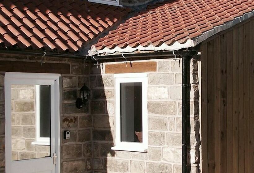 The Grainary Cottages