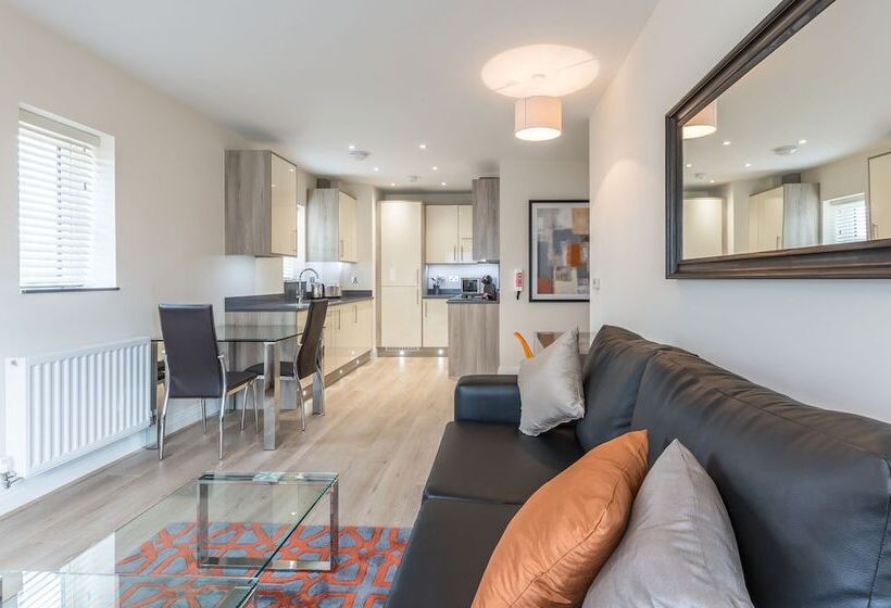 The Heights At Athena Court