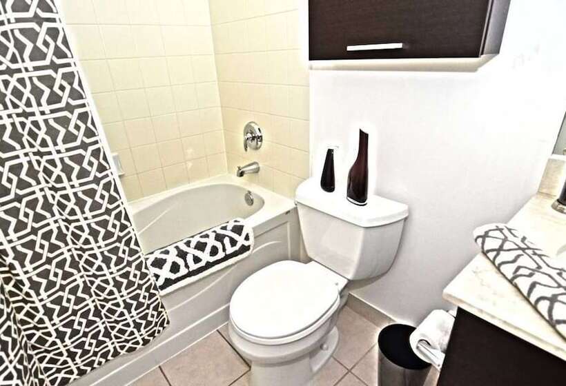 Toronto Escape   The Ruby Pink Suite