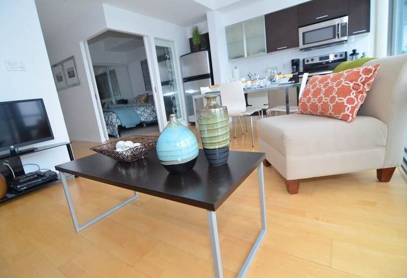 Toronto Escape   The Ruby Pink Suite