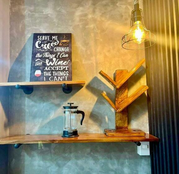 Antara Queenbed Balcony Hotshower Workcoffee Station Fullkitchen