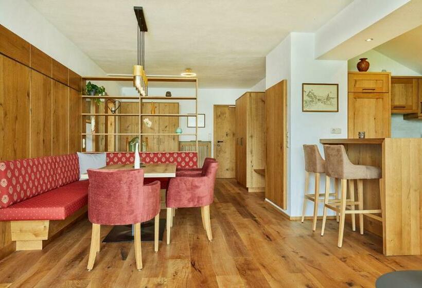 Appartementhaus Dachsteinblick Mit Indoorpool Und Sauna