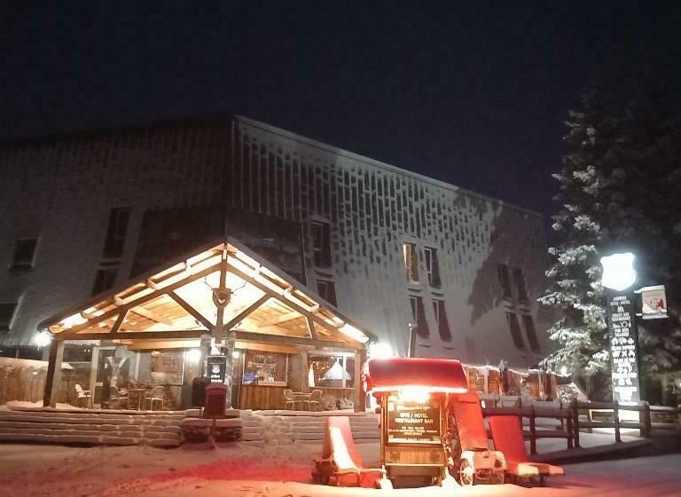 Отель Montlo Relais Des Cerfs