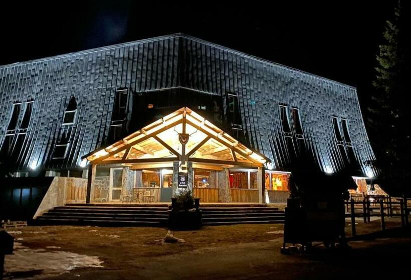 Отель Montlo Relais Des Cerfs