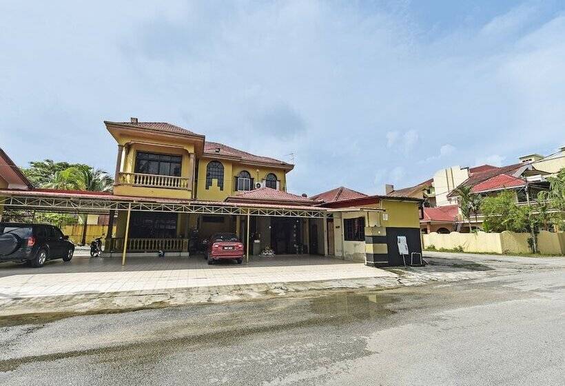 בית מלון כפרי Oyo 90702 Empire Inn 1