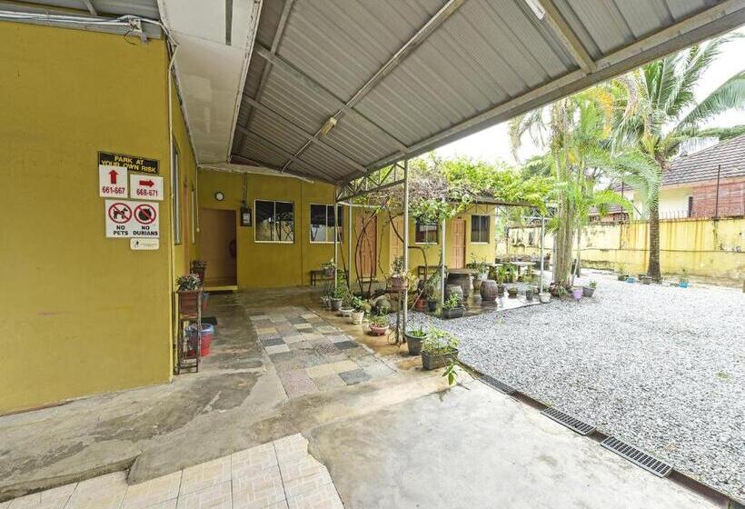 בית מלון כפרי Oyo 90702 Empire Inn 1