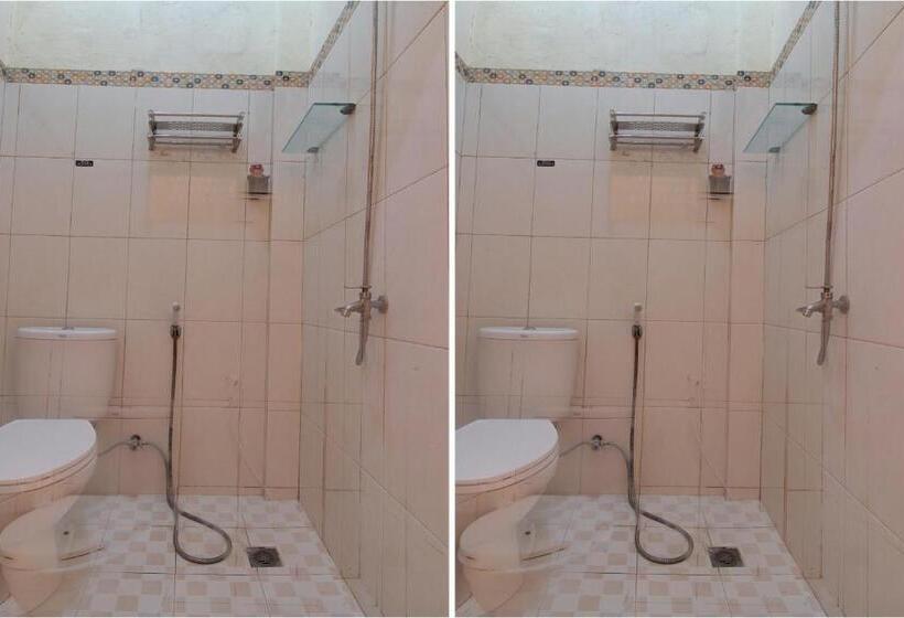 酒店 Oyo 92111 Dinda Homestay Syariah