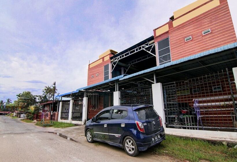 酒店 Oyo 92111 Dinda Homestay Syariah