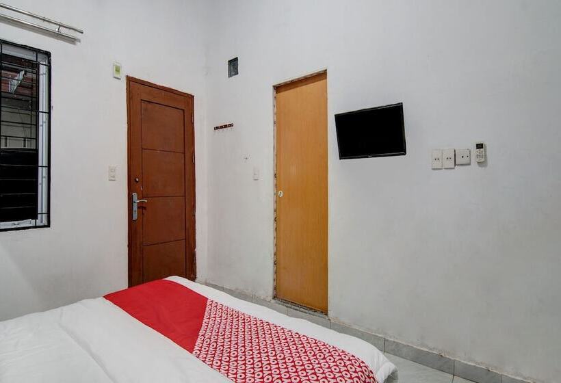 酒店 Oyo 92111 Dinda Homestay Syariah