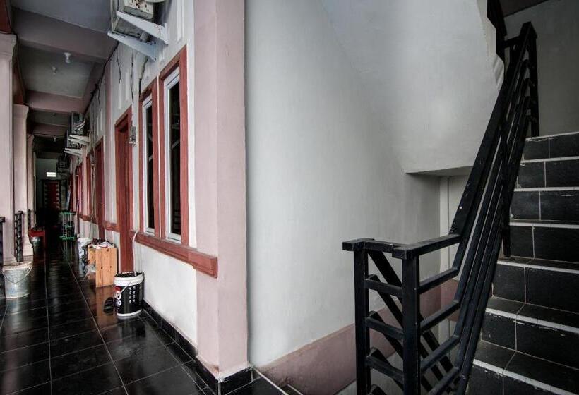 酒店 Oyo 92111 Dinda Homestay Syariah