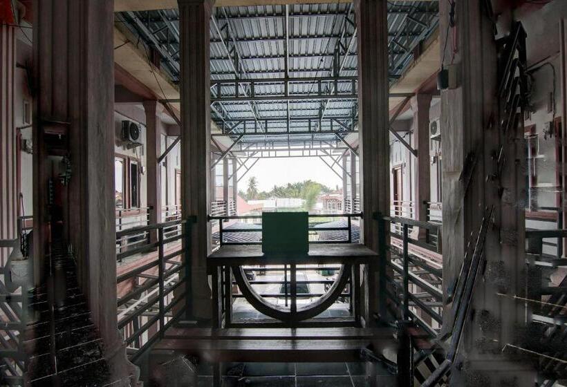 酒店 Oyo 92111 Dinda Homestay Syariah