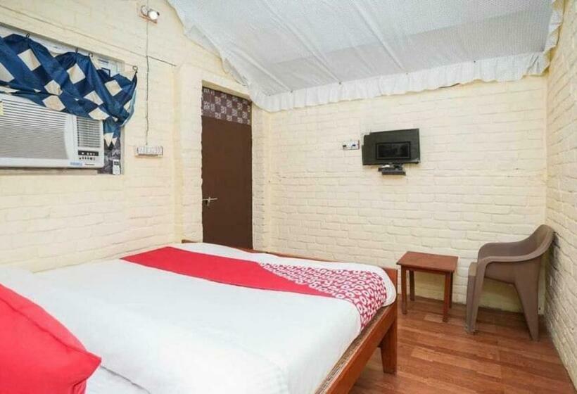 Отель Oyo Flagship 43914 Rs Woods