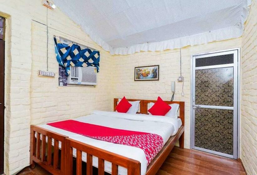 Отель Oyo Flagship 43914 Rs Woods