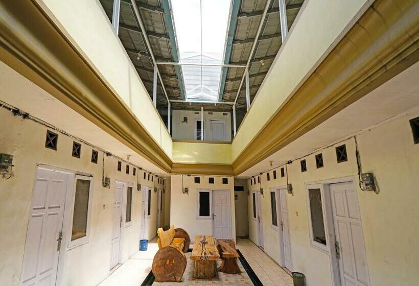 호텔 Spot On 91993 Pondok Hs Padalarang Syariah