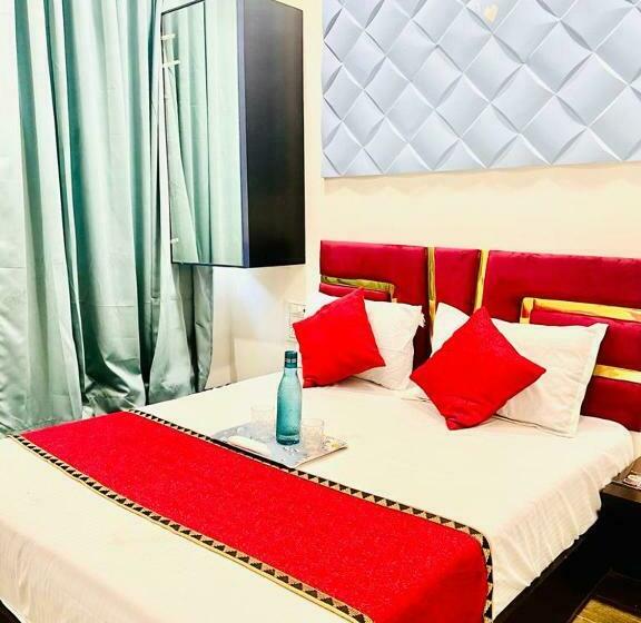 ペンション Akash Retail