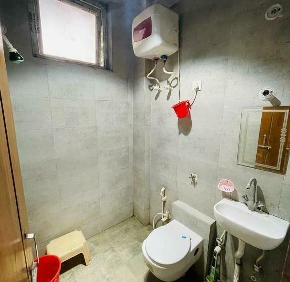 פנסיון Ladli Groups