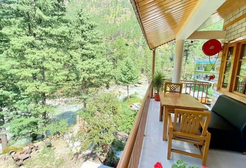 펜션 Purnima  Mountain & River View