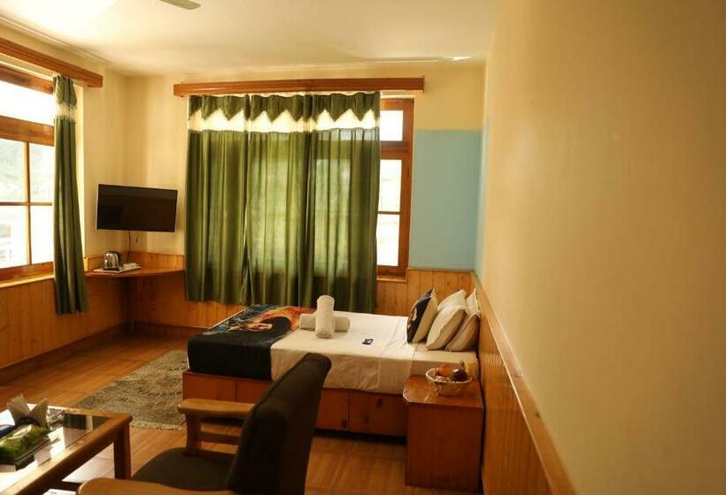 펜션 Purnima  Mountain & River View