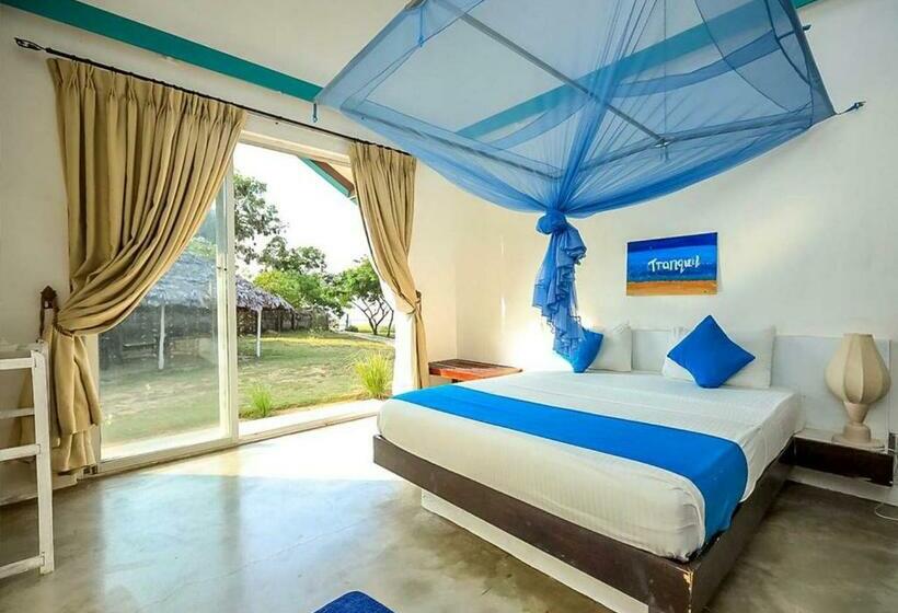 Пансион The Beach House By Kay Jay Hotels